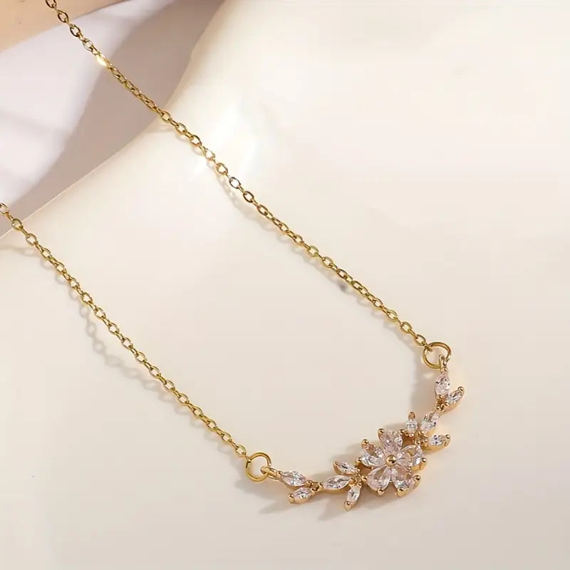 Floral Leaf Pendant Necklace