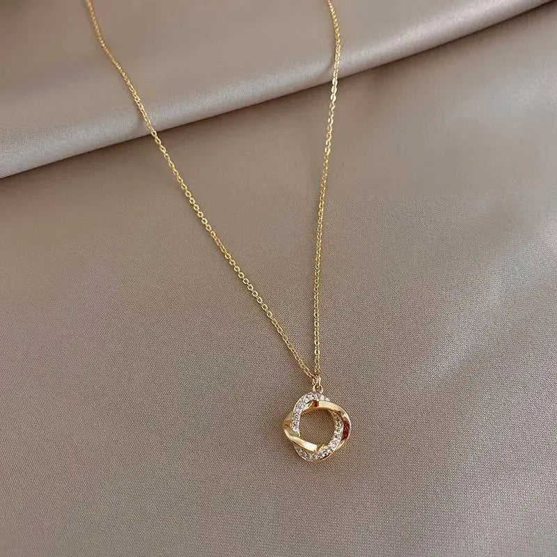 Circle Pendant Necklace